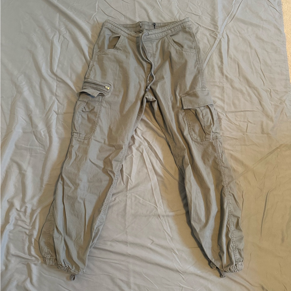 Women’s Gray Cargo Pants